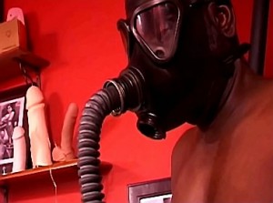 Breathplay en gasmasker training door gemene eigenares